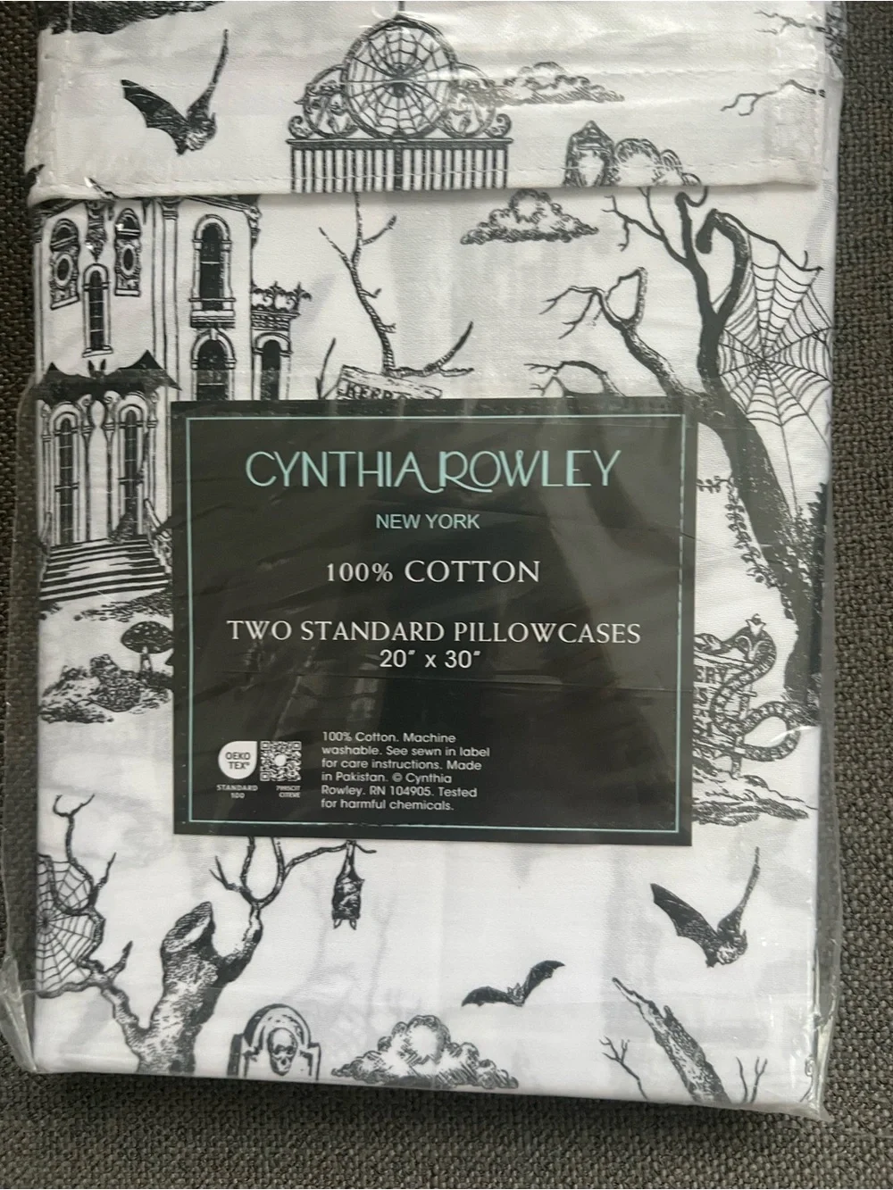 Cynthia Rowley Halloween Standard Pillowcases Haunted house toile 2 pc